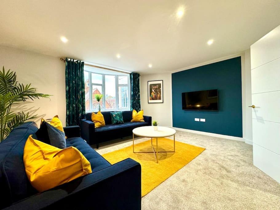 Bournemouth Getaway: 3Br Apartment Near Beach Esterno foto