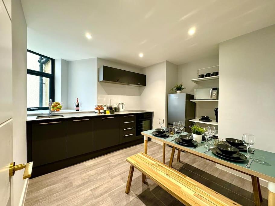 Bournemouth Getaway: 3Br Apartment Near Beach Esterno foto