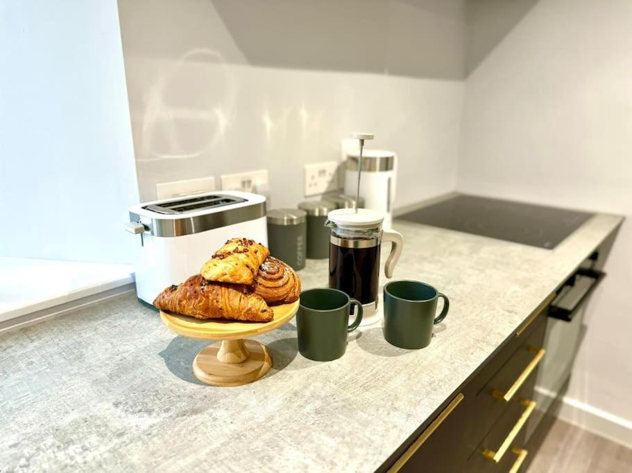 Bournemouth Getaway: 3Br Apartment Near Beach Esterno foto